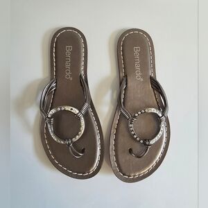 Bernardo Women's Jewel Studded Sandals Flip Flops Size 9 M